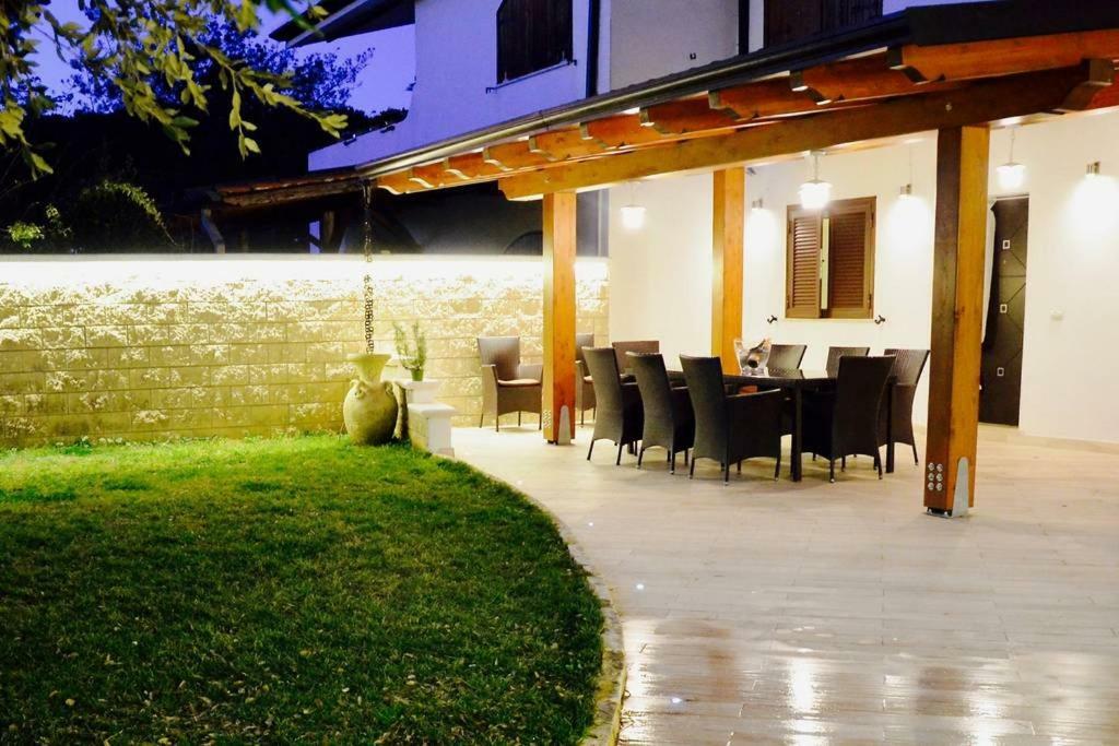 Villa Sabaudia Ngoại thất bức ảnh